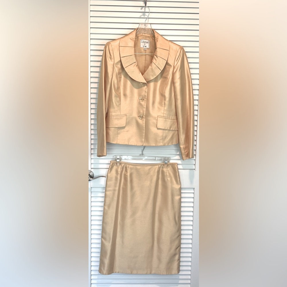 Champagne Gold Shimmer Le Suit